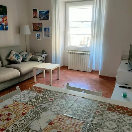 Apartament Casa Vicolanza Genua